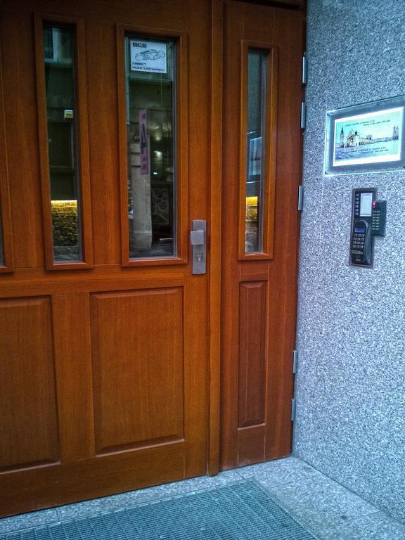 קרקוב Honey Hostel מראה חיצוני תמונה
