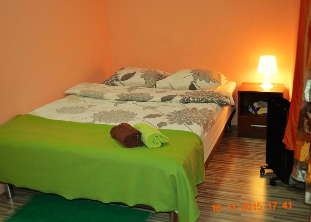 קרקוב Honey Hostel חדר תמונה