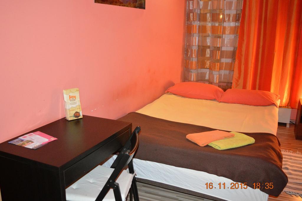 קרקוב Honey Hostel חדר תמונה