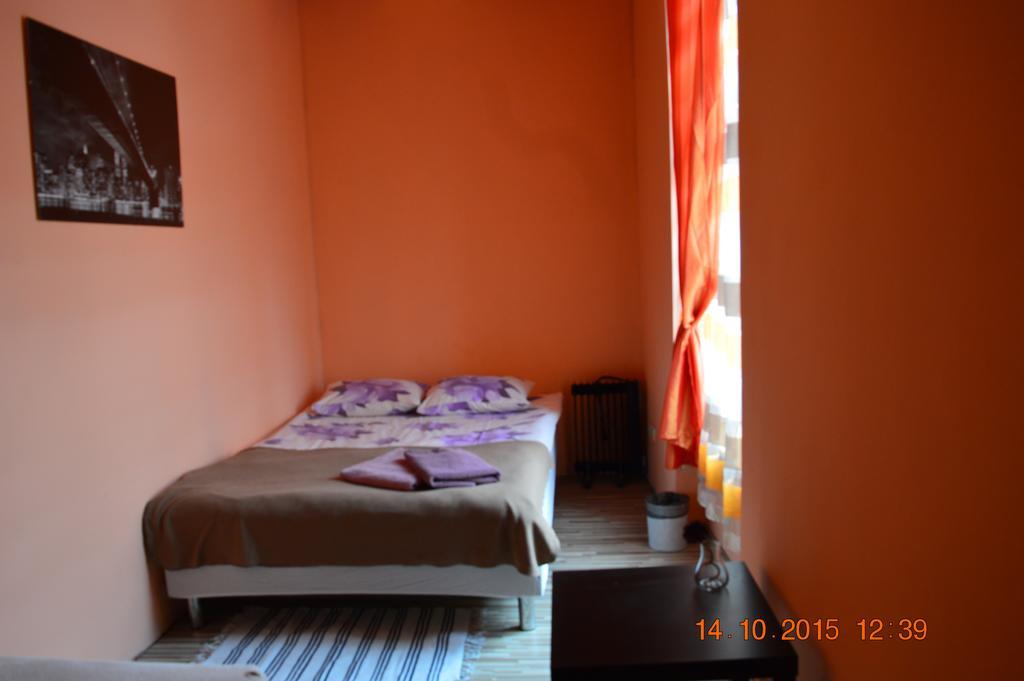 קרקוב Honey Hostel חדר תמונה